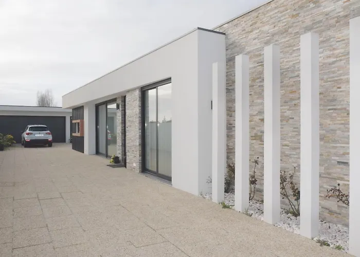 Ruhiges Modernes Haus Parkplatz Wlan Whirlpool